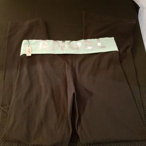Victoria secret Nwt yoga pants large